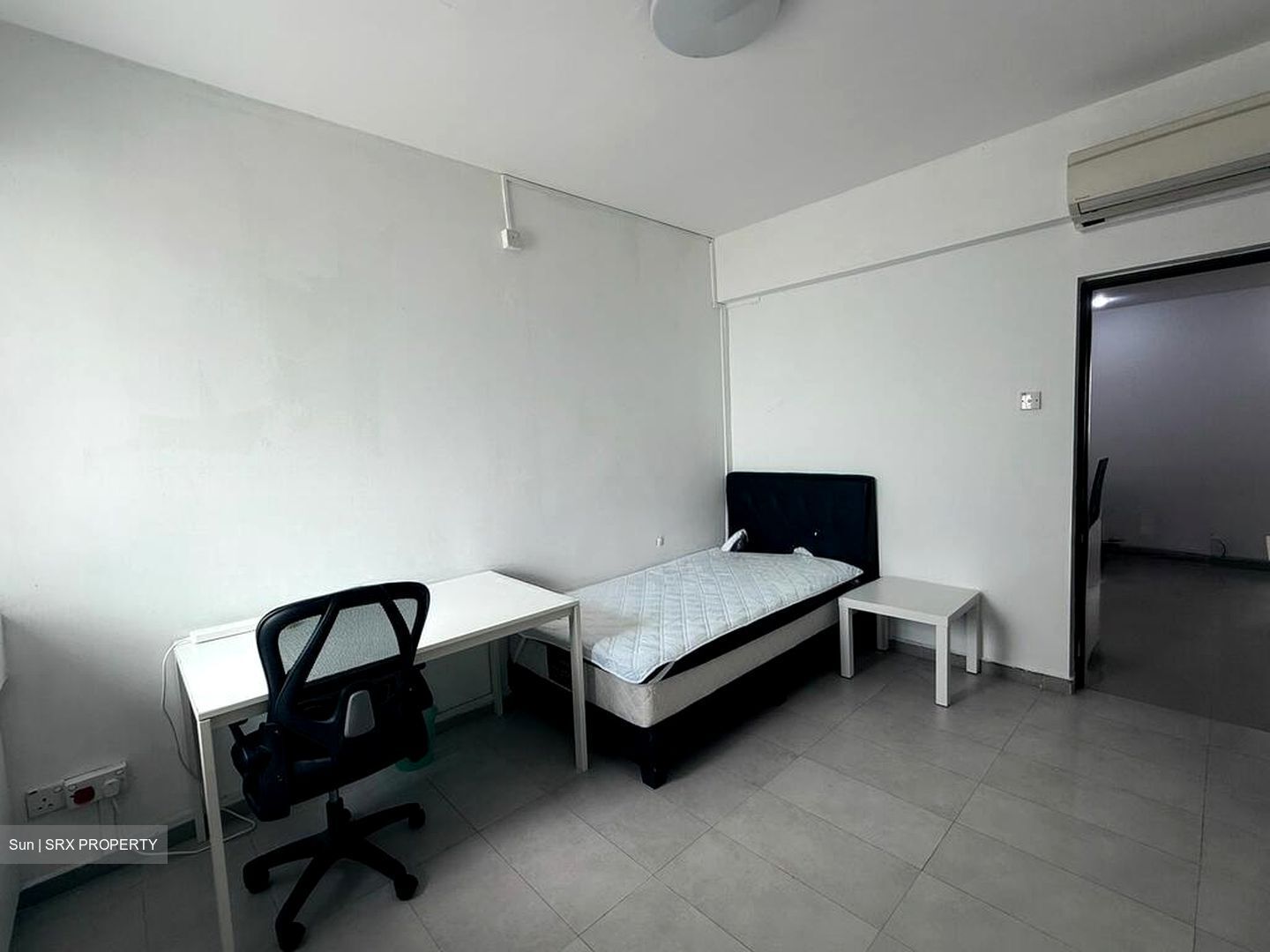 Lakepoint Condominium (D22), Condominium #522324231